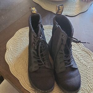 Dr Marten Combs Y Black Unisex Boots